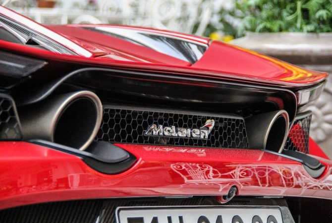 mclaren-5987991_1920